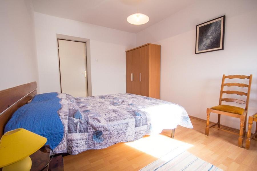 Apartment Bencic Karigador Exteriör bild