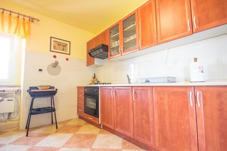 Apartment Bencic Karigador Exteriör bild
