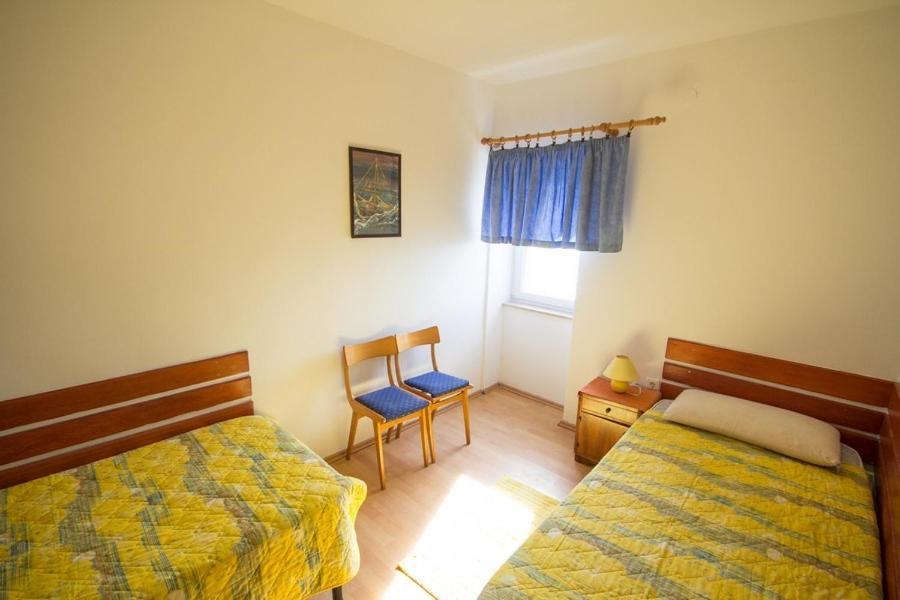 Apartment Bencic Karigador Exteriör bild